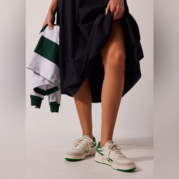 Reebok Club C Revenge Vintage Sneakers 
Chalk / Paper White / Glen Green - Picture 2 of 16